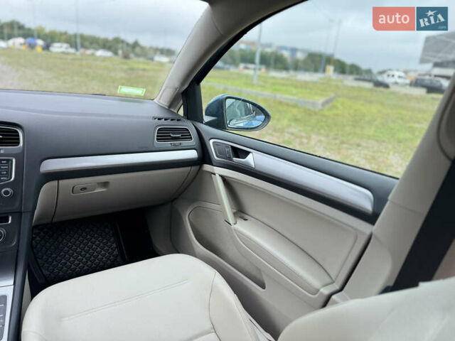 Синий Фольксваген e-Golf, объемом двигателя 0 л и пробегом 73 тыс. км за 8300 $, фото 65 на Automoto.ua