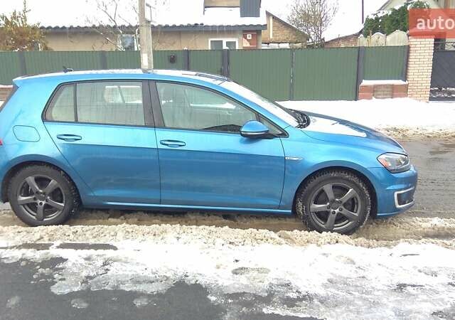 Синий Фольксваген e-Golf, объемом двигателя 0 л и пробегом 75 тыс. км за 12700 $, фото 4 на Automoto.ua