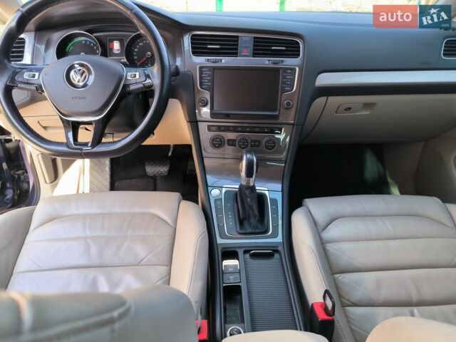 Синій Фольксваген e-Golf, об'ємом двигуна 0 л та пробігом 116 тис. км за 10200 $, фото 16 на Automoto.ua