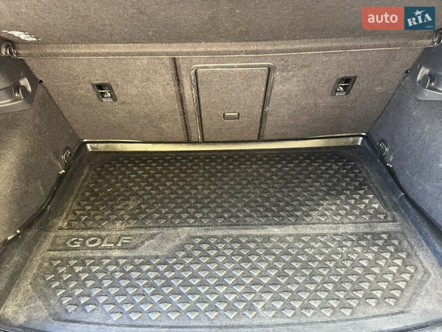 Синій Фольксваген e-Golf, об'ємом двигуна 0 л та пробігом 99 тис. км за 9500 $, фото 26 на Automoto.ua