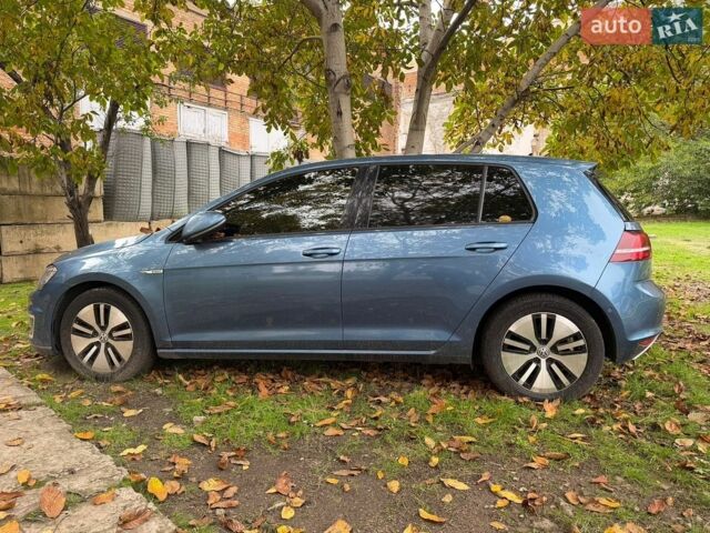 Синий Фольксваген e-Golf, объемом двигателя 0 л и пробегом 152 тыс. км за 5000 $, фото 1 на Automoto.ua