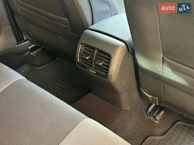 Синій Фольксваген e-Golf, об'ємом двигуна 0 л та пробігом 72 тис. км за 9500 $, фото 47 на Automoto.ua