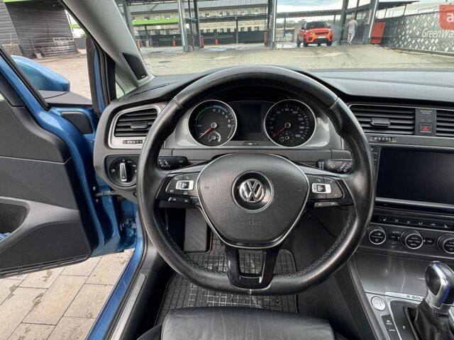 Синий Фольксваген e-Golf, объемом двигателя 0 л и пробегом 123 тыс. км за 9300 $, фото 43 на Automoto.ua