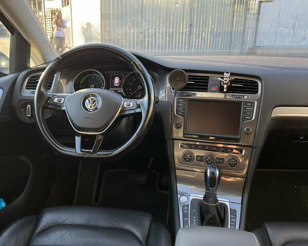 Синій Фольксваген e-Golf, об'ємом двигуна 0 л та пробігом 99 тис. км за 9500 $, фото 28 на Automoto.ua