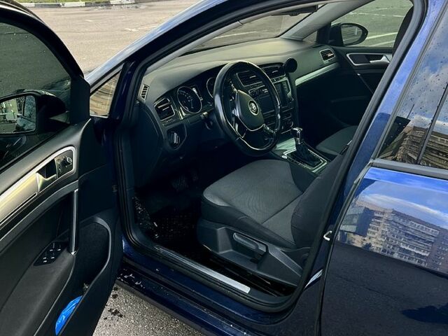 Синій Фольксваген e-Golf, об'ємом двигуна 85 л та пробігом 175 тис. км за 7800 $, фото 10 на Automoto.ua