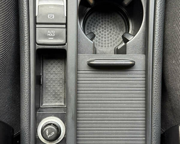 Синій Фольксваген e-Golf, об'ємом двигуна 0 л та пробігом 72 тис. км за 9500 $, фото 31 на Automoto.ua