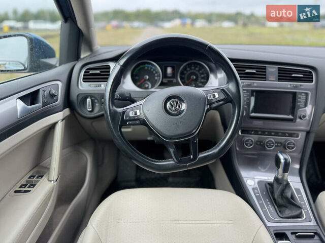 Синий Фольксваген e-Golf, объемом двигателя 0 л и пробегом 73 тыс. км за 8300 $, фото 61 на Automoto.ua