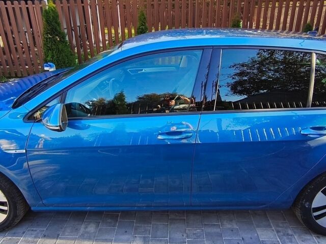 Синий Фольксваген e-Golf, объемом двигателя 0 л и пробегом 125 тыс. км за 8900 $, фото 2 на Automoto.ua