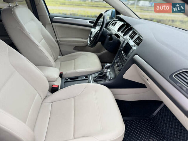 Синий Фольксваген e-Golf, объемом двигателя 0 л и пробегом 73 тыс. км за 8300 $, фото 54 на Automoto.ua