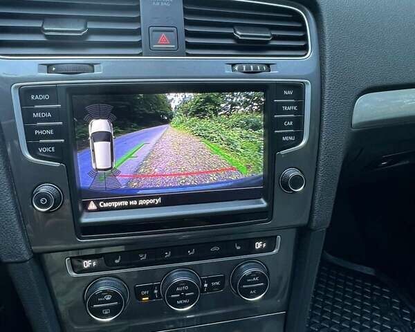 Синий Фольксваген e-Golf, объемом двигателя 0 л и пробегом 106 тыс. км за 8900 $, фото 23 на Automoto.ua