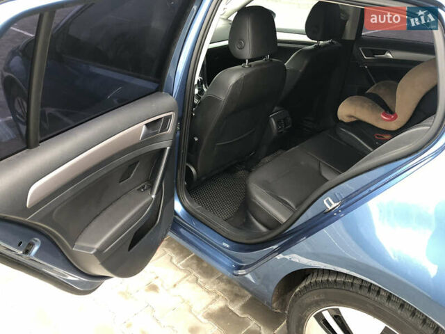 Синий Фольксваген e-Golf, объемом двигателя 0 л и пробегом 117 тыс. км за 10600 $, фото 18 на Automoto.ua