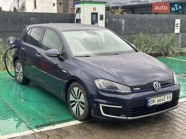 Синий Фольксваген e-Golf, объемом двигателя 0 л и пробегом 114 тыс. км за 8750 $, фото 1 на Automoto.ua
