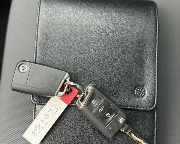 Синій Фольксваген e-Golf, об'ємом двигуна 0 л та пробігом 101 тис. км за 7500 $, фото 13 на Automoto.ua