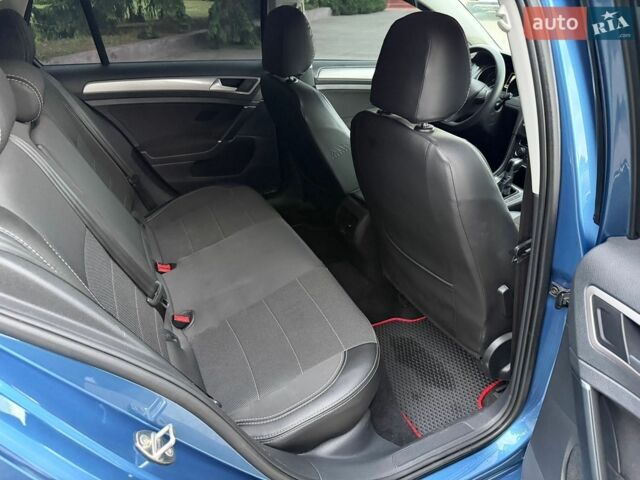 Синий Фольксваген e-Golf, объемом двигателя 0 л и пробегом 154 тыс. км за 9499 $, фото 4 на Automoto.ua