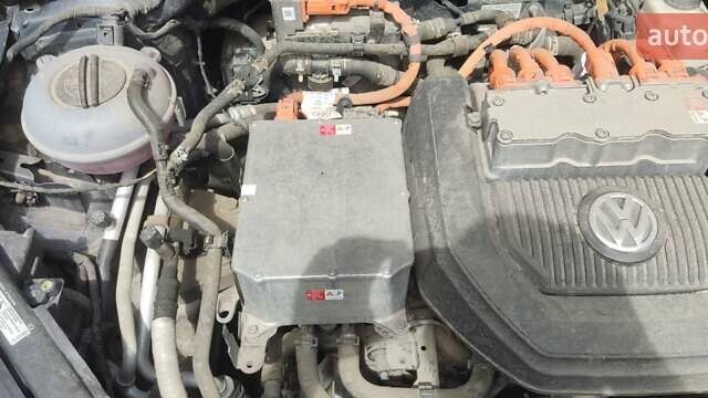 Синий Фольксваген e-Golf, объемом двигателя 0 л и пробегом 110 тыс. км за 8750 $, фото 8 на Automoto.ua