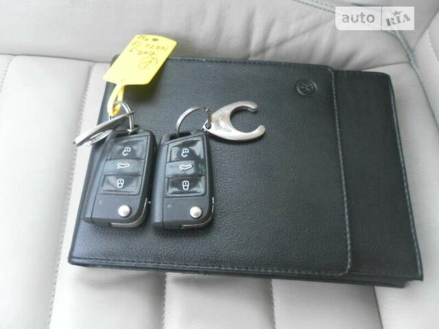 Синий Фольксваген e-Golf, объемом двигателя 0 л и пробегом 88 тыс. км за 9950 $, фото 3 на Automoto.ua