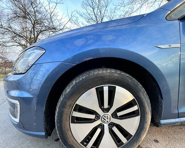 Синий Фольксваген e-Golf, объемом двигателя 0 л и пробегом 145 тыс. км за 9555 $, фото 6 на Automoto.ua