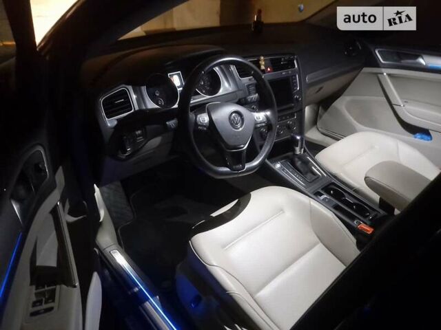 Синий Фольксваген e-Golf, объемом двигателя 0 л и пробегом 98 тыс. км за 9100 $, фото 6 на Automoto.ua