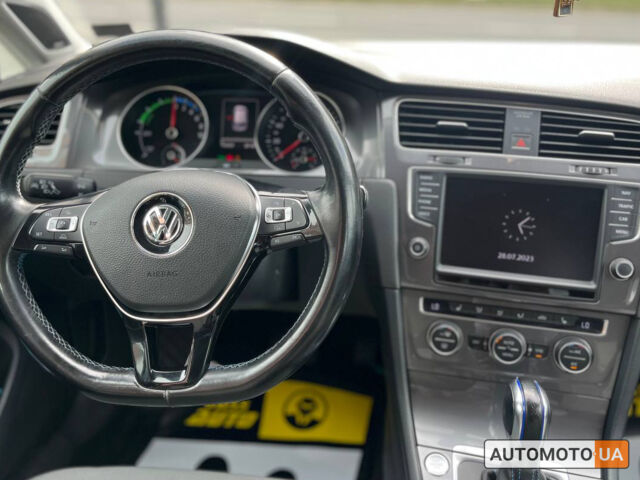 Синий Фольксваген e-Golf, объемом двигателя 24 л и пробегом 117 тыс. км за 9500 $, фото 10 на Automoto.ua