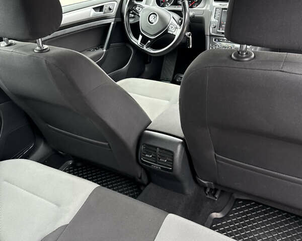 Синій Фольксваген e-Golf, об'ємом двигуна 0 л та пробігом 105 тис. км за 8000 $, фото 30 на Automoto.ua