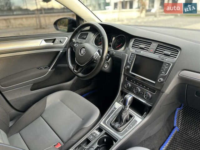 Синій Фольксваген e-Golf, об'ємом двигуна 0 л та пробігом 135 тис. км за 8200 $, фото 40 на Automoto.ua