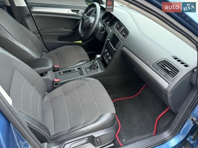 Синий Фольксваген e-Golf, объемом двигателя 0 л и пробегом 154 тыс. км за 9499 $, фото 3 на Automoto.ua