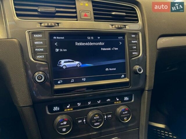 Синий Фольксваген e-Golf, объемом двигателя 0 л и пробегом 114 тыс. км за 10400 $, фото 19 на Automoto.ua