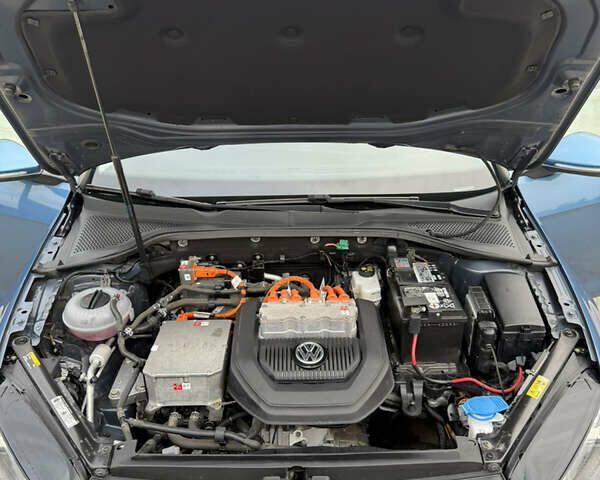 Синій Фольксваген e-Golf, об'ємом двигуна 0 л та пробігом 105 тис. км за 8000 $, фото 49 на Automoto.ua