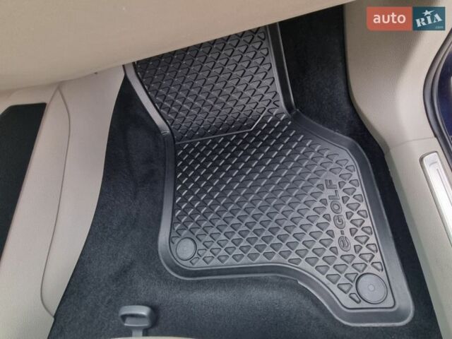 Синій Фольксваген e-Golf, об'ємом двигуна 0 л та пробігом 170 тис. км за 10500 $, фото 18 на Automoto.ua