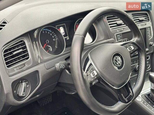 Синий Фольксваген e-Golf, объемом двигателя 0 л и пробегом 171 тыс. км за 7999 $, фото 22 на Automoto.ua