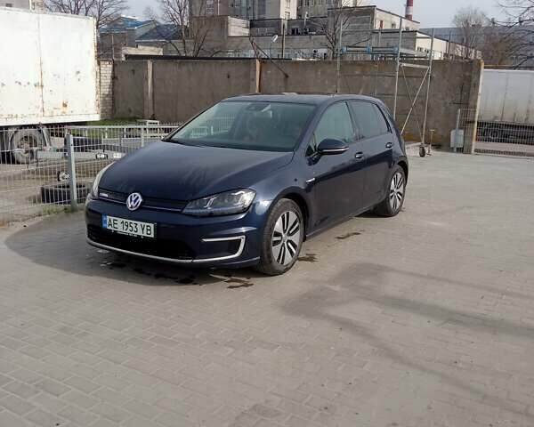 Синий Фольксваген e-Golf, объемом двигателя 0 л и пробегом 105 тыс. км за 13500 $, фото 18 на Automoto.ua