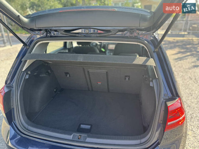 Синий Фольксваген e-Golf, объемом двигателя 0 л и пробегом 195 тыс. км за 7700 $, фото 19 на Automoto.ua