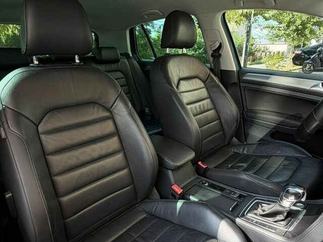 Синий Фольксваген e-Golf, объемом двигателя 0 л и пробегом 165 тыс. км за 9899 $, фото 3 на Automoto.ua
