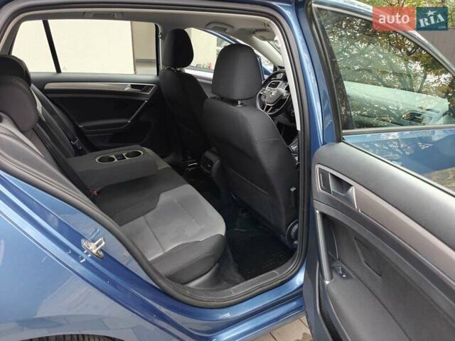 Синий Фольксваген e-Golf, объемом двигателя 0 л и пробегом 109 тыс. км за 8750 $, фото 17 на Automoto.ua