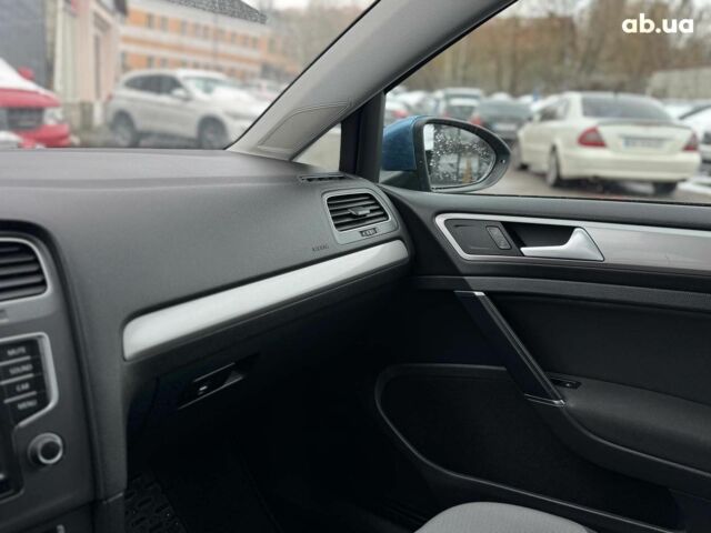 Синій Фольксваген e-Golf, об'ємом двигуна 0 л та пробігом 146 тис. км за 10490 $, фото 30 на Automoto.ua