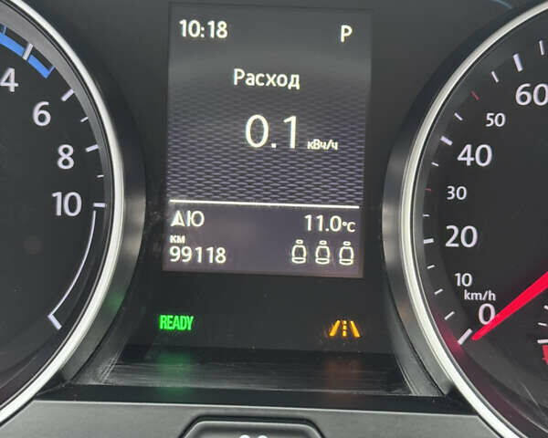 Синий Фольксваген e-Golf, объемом двигателя 0 л и пробегом 99 тыс. км за 9500 $, фото 25 на Automoto.ua