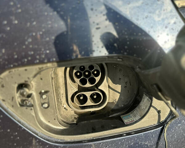 Синий Фольксваген e-Golf, объемом двигателя 0 л и пробегом 118 тыс. км за 8400 $, фото 23 на Automoto.ua