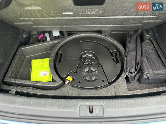 Синий Фольксваген e-Golf, объемом двигателя 0 л и пробегом 168 тыс. км за 7350 $, фото 89 на Automoto.ua