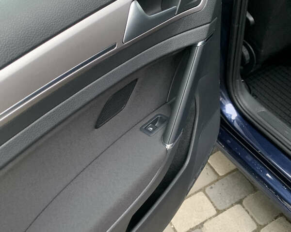 Синий Фольксваген e-Golf, объемом двигателя 0 л и пробегом 63 тыс. км за 9500 $, фото 14 на Automoto.ua