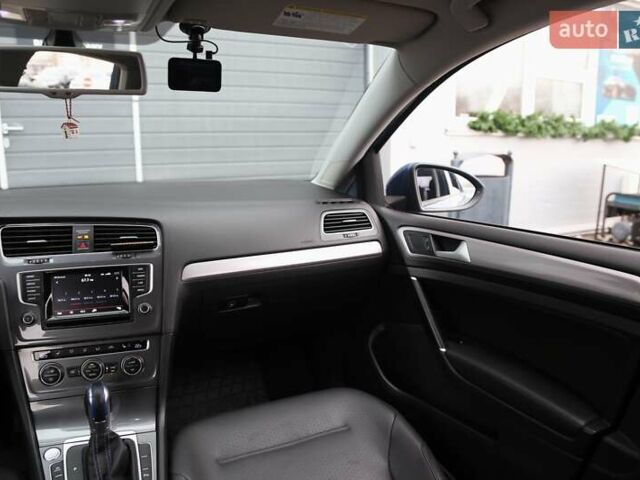 Синий Фольксваген e-Golf, объемом двигателя 0 л и пробегом 96 тыс. км за 9900 $, фото 14 на Automoto.ua