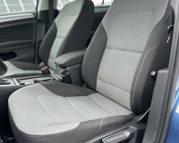 Синий Фольксваген e-Golf, объемом двигателя 0 л и пробегом 168 тыс. км за 7350 $, фото 56 на Automoto.ua