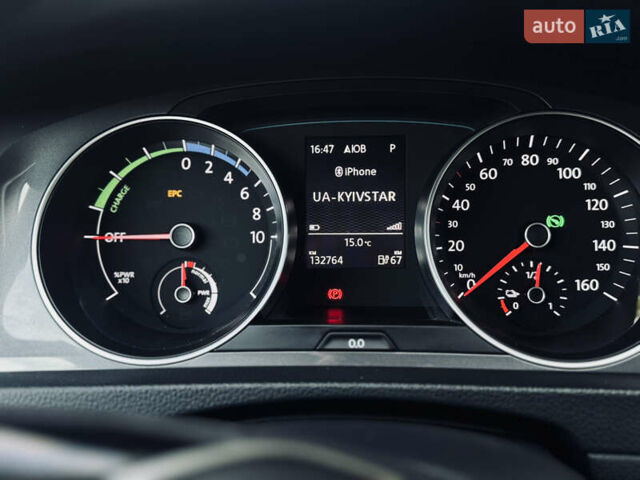 Синий Фольксваген e-Golf, объемом двигателя 0 л и пробегом 132 тыс. км за 9150 $, фото 9 на Automoto.ua