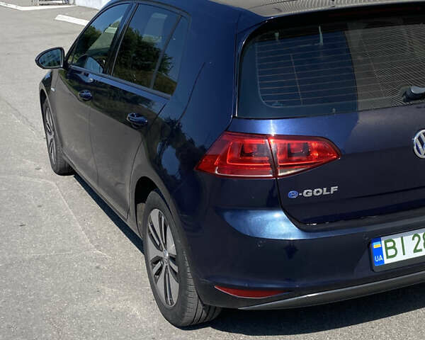 Синий Фольксваген e-Golf, объемом двигателя 0 л и пробегом 126 тыс. км за 10500 $, фото 4 на Automoto.ua