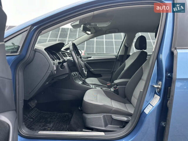 Синий Фольксваген e-Golf, объемом двигателя 0 л и пробегом 168 тыс. км за 7350 $, фото 51 на Automoto.ua