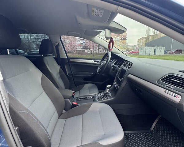 Синий Фольксваген e-Golf, объемом двигателя 0 л и пробегом 99 тыс. км за 9500 $, фото 40 на Automoto.ua