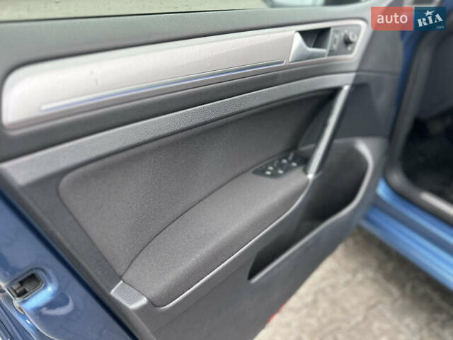 Синій Фольксваген e-Golf, об'ємом двигуна 0 л та пробігом 168 тис. км за 6999 $, фото 54 на Automoto.ua