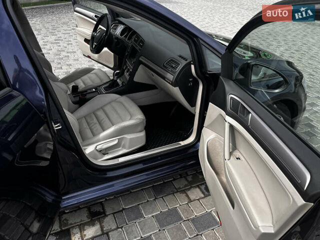 Синий Фольксваген e-Golf, объемом двигателя 0 л и пробегом 141 тыс. км за 10300 $, фото 6 на Automoto.ua