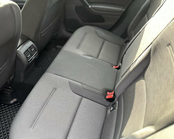 Синий Фольксваген e-Golf, объемом двигателя 0 л и пробегом 118 тыс. км за 8400 $, фото 21 на Automoto.ua