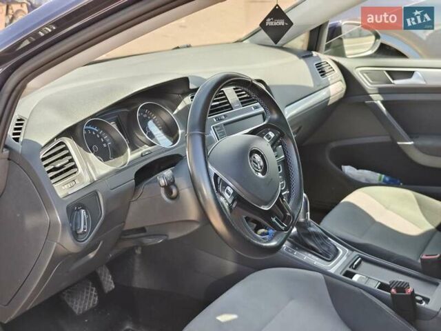 Синий Фольксваген e-Golf, объемом двигателя 0 л и пробегом 140 тыс. км за 8400 $, фото 6 на Automoto.ua