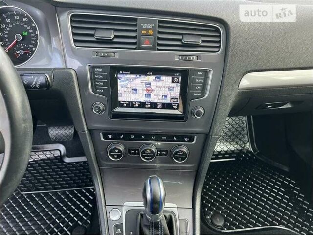 Синий Фольксваген e-Golf, объемом двигателя 0 л и пробегом 81 тыс. км за 2900 $, фото 12 на Automoto.ua